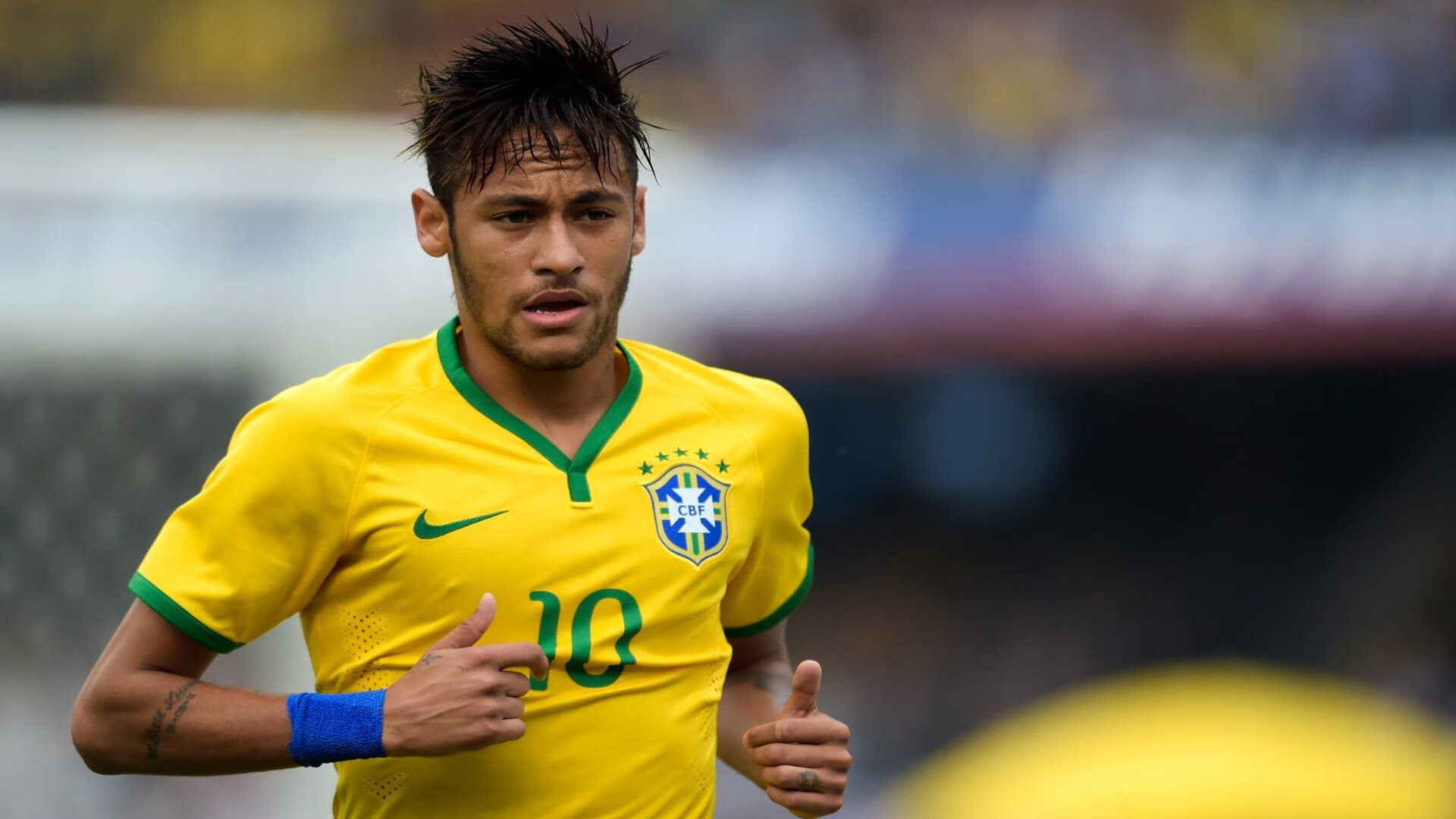 IG不断突破！莱万多夫斯基连续十五场比赛得分表现优异引发球迷热议