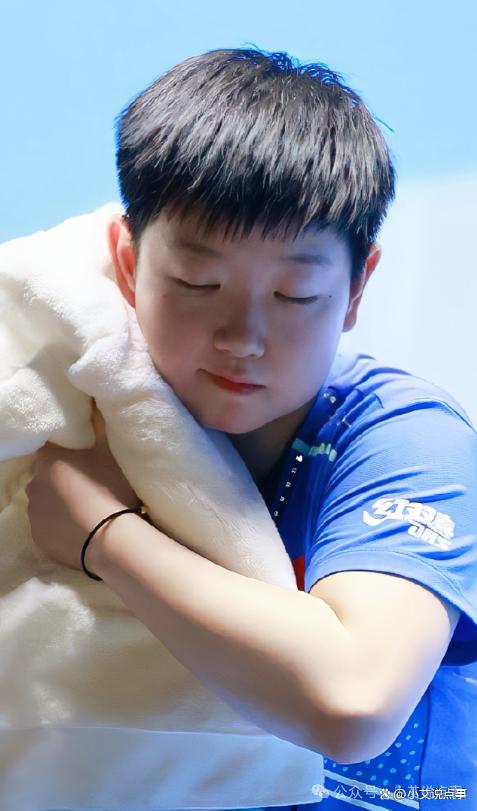 关于孙颖莎赛后谦逊发言登热搜，洛杉矶快船血战达拉斯独行侠引发热议的信息